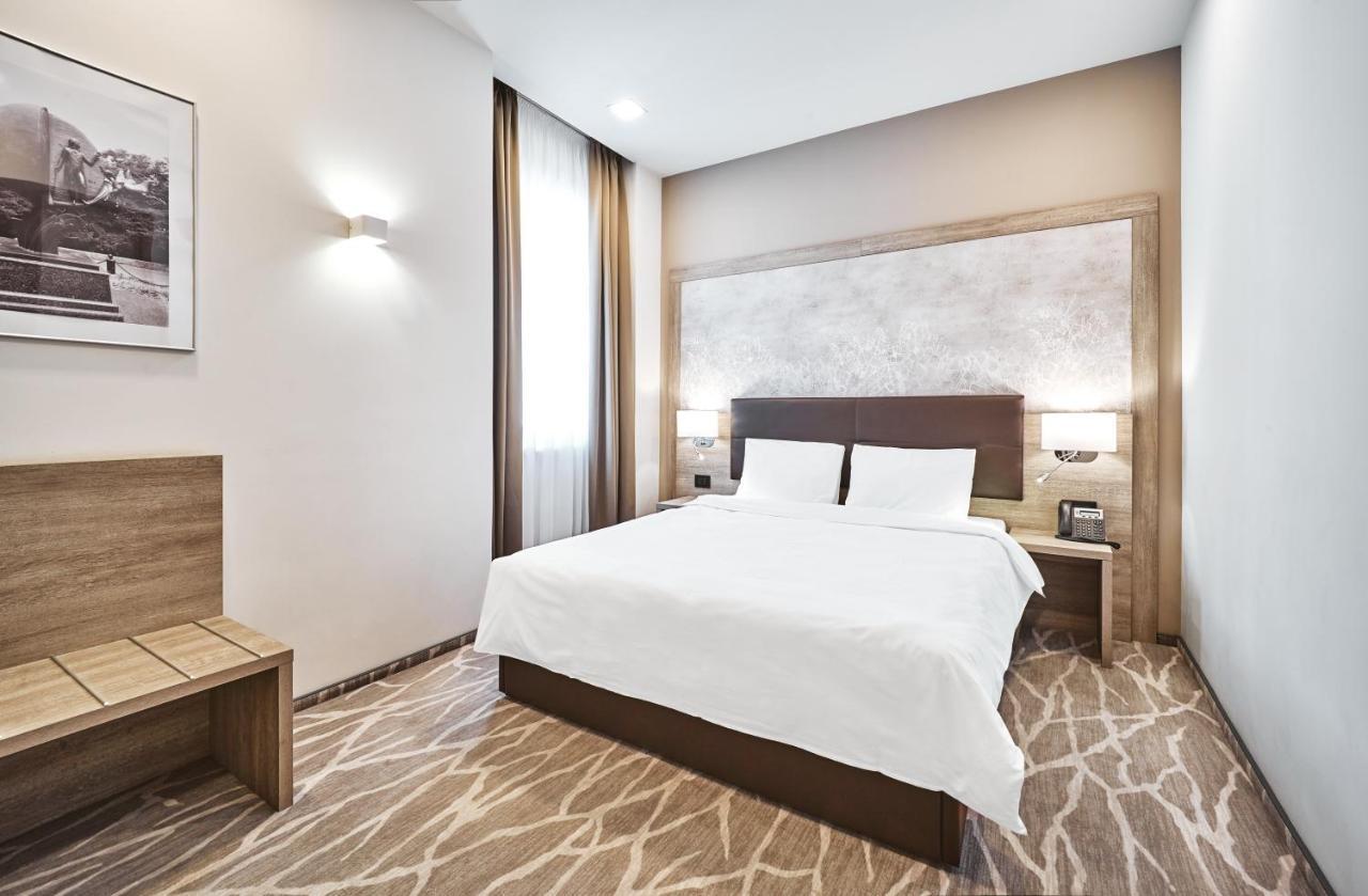 Radisson Hotel City Centre Odessa Exteriör bild