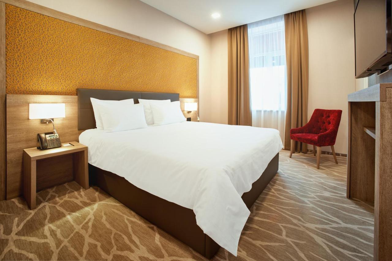 Radisson Hotel City Centre Odessa Exteriör bild