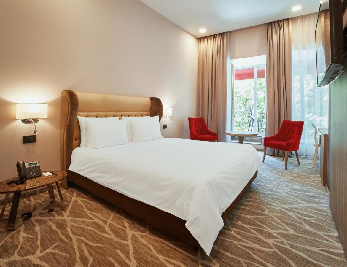 Radisson Hotel City Centre Odessa Exteriör bild