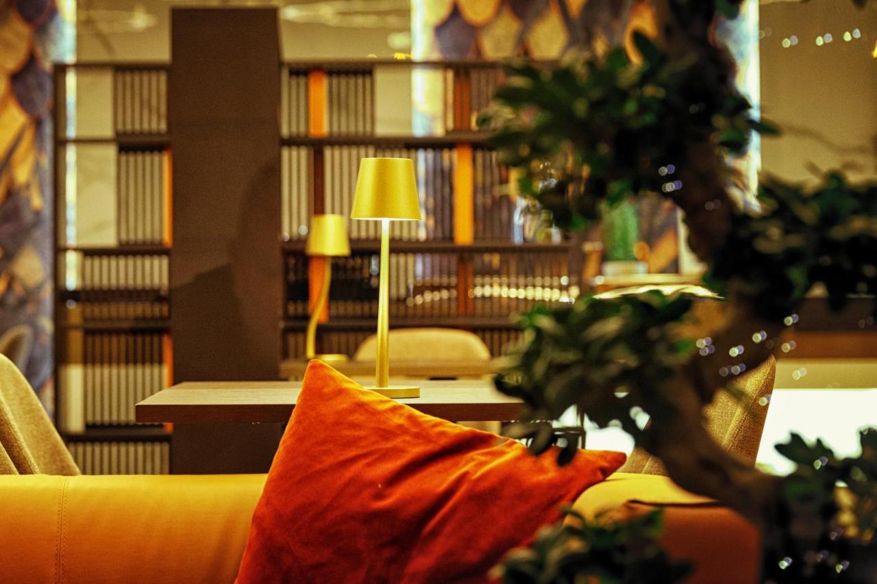 Radisson Hotel City Centre Odessa Exteriör bild