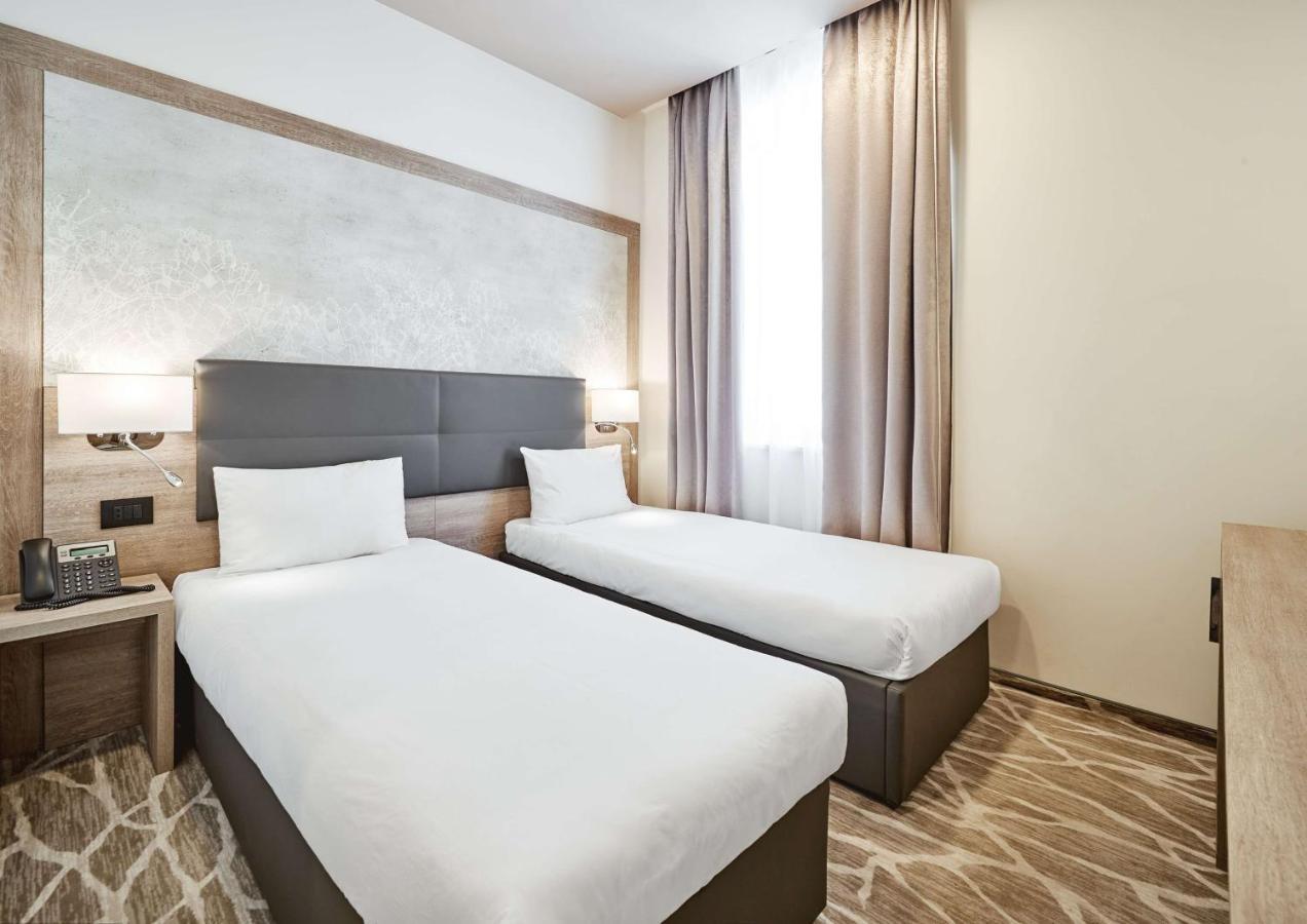 Radisson Hotel City Centre Odessa Exteriör bild